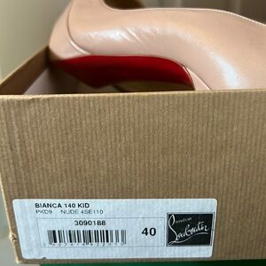 Christian louboutin shoes size 40